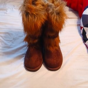 Size11 fur boots brand new for women